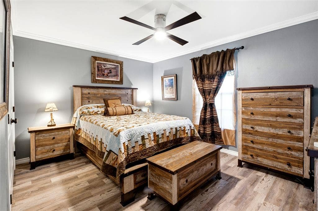Generous 2nd bedroom