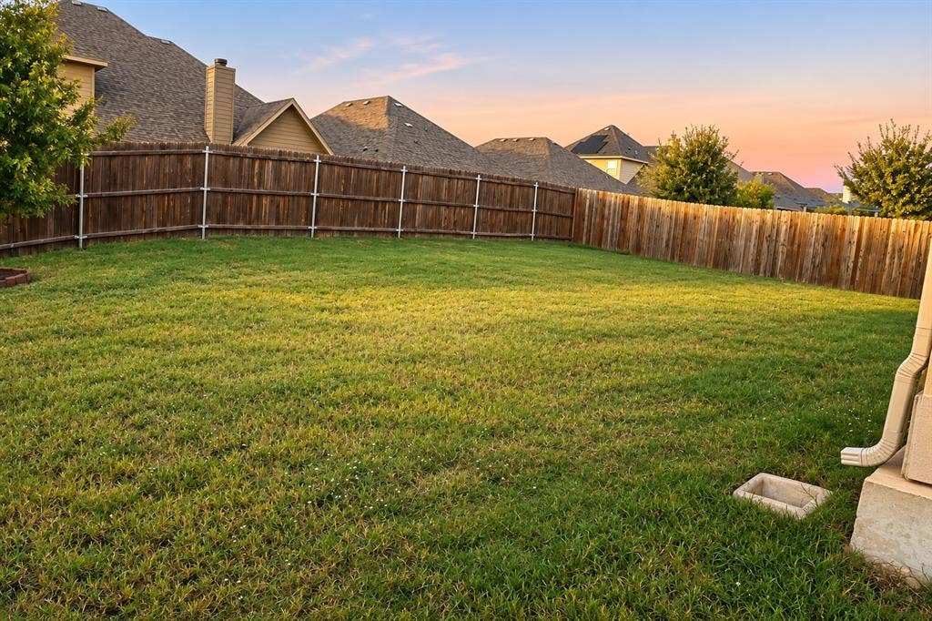 2122 Victoria Lane, Princeton, TX 75407