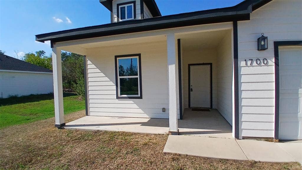 1700 E 10TH Avenue, Corsicana, TX 75110
