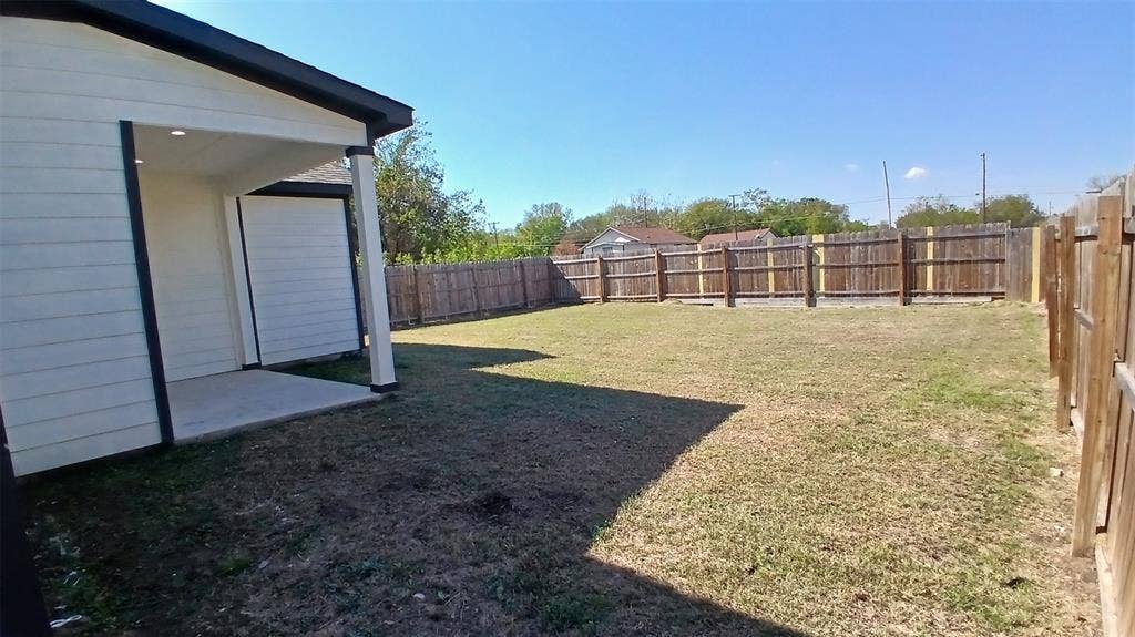 1700 E 10TH Avenue, Corsicana, TX 75110