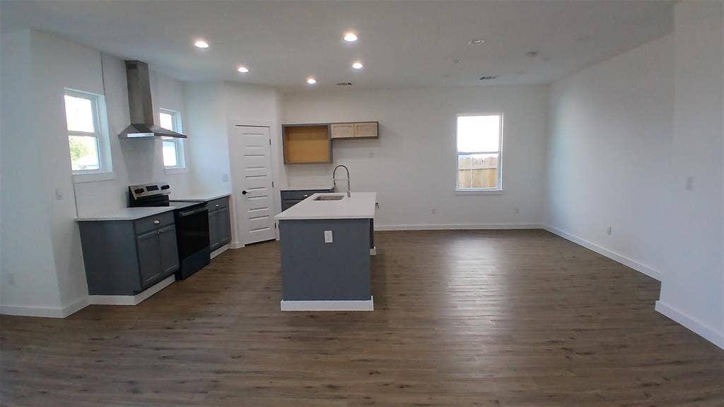 1700 E 10TH Avenue, Corsicana, TX 75110