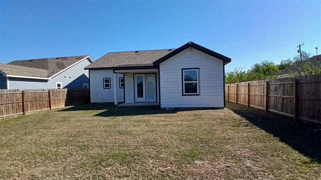 1700 E 10TH Avenue, Corsicana, TX 75110