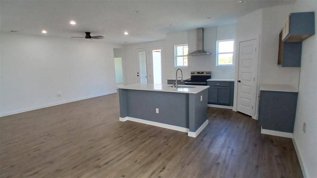 1700 E 10TH Avenue, Corsicana, TX 75110
