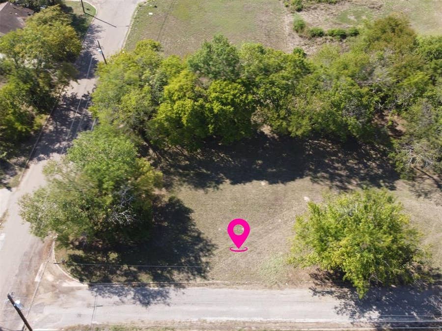 Property photo for 903 Boatley Street, Commerce, TX