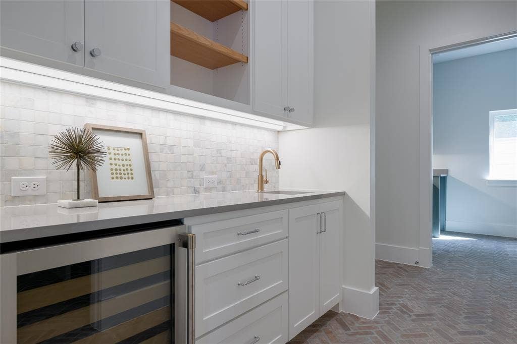 9315 Lenel Place, Dallas, TX 75220
