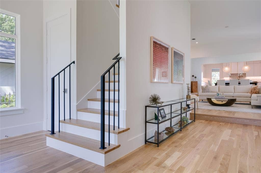 9315 Lenel Place, Dallas, TX 75220