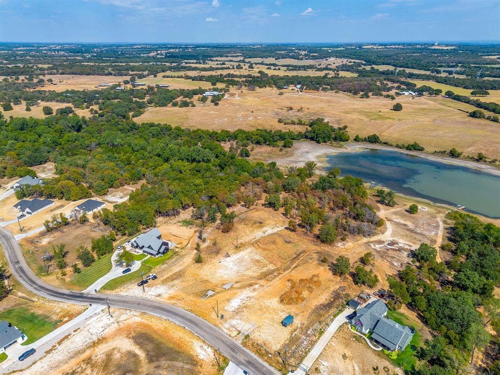 297 Zebrastone Way, Poolville, TX 76487