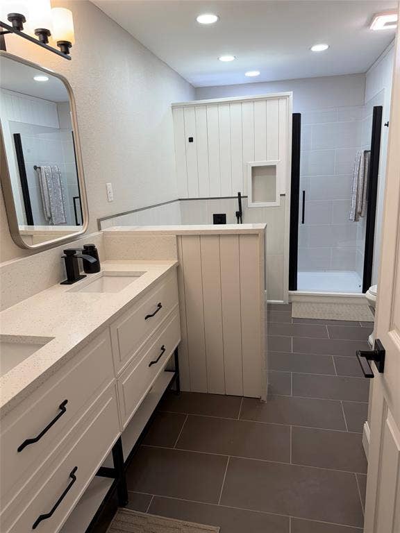 1362 Chinaberry Drive, Lewisville, TX 75077 Primary bath