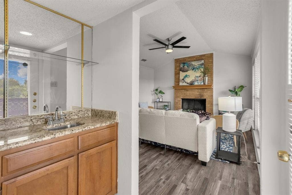Wet bar by the living room and kitchen