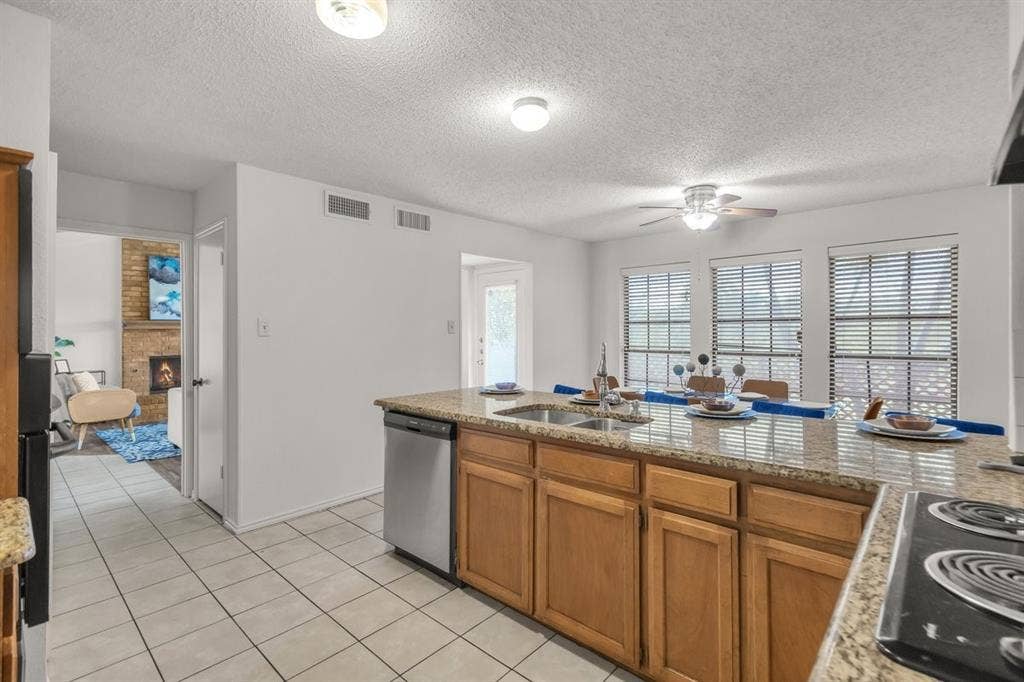 554 Briarcliff Drive, Garland, TX 75043