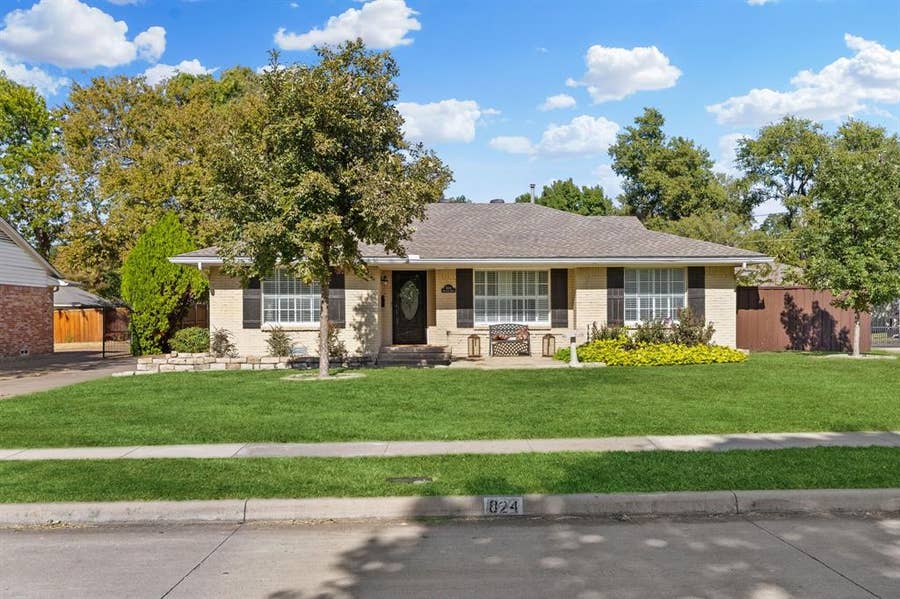 Property photo for 824 Westwood Drive, Richardson, TX