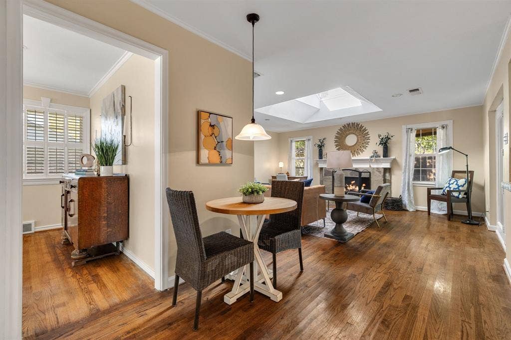 824 Westwood Drive, Richardson, TX 75080 Now heading on in to the more casual part of the house! Just off the kitchen is a small breakfast nook that opens to the family room.