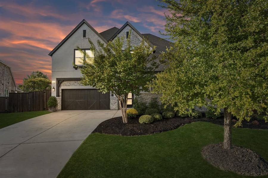 Property photo for 8004 Sarahville Drive, Dallas, TX