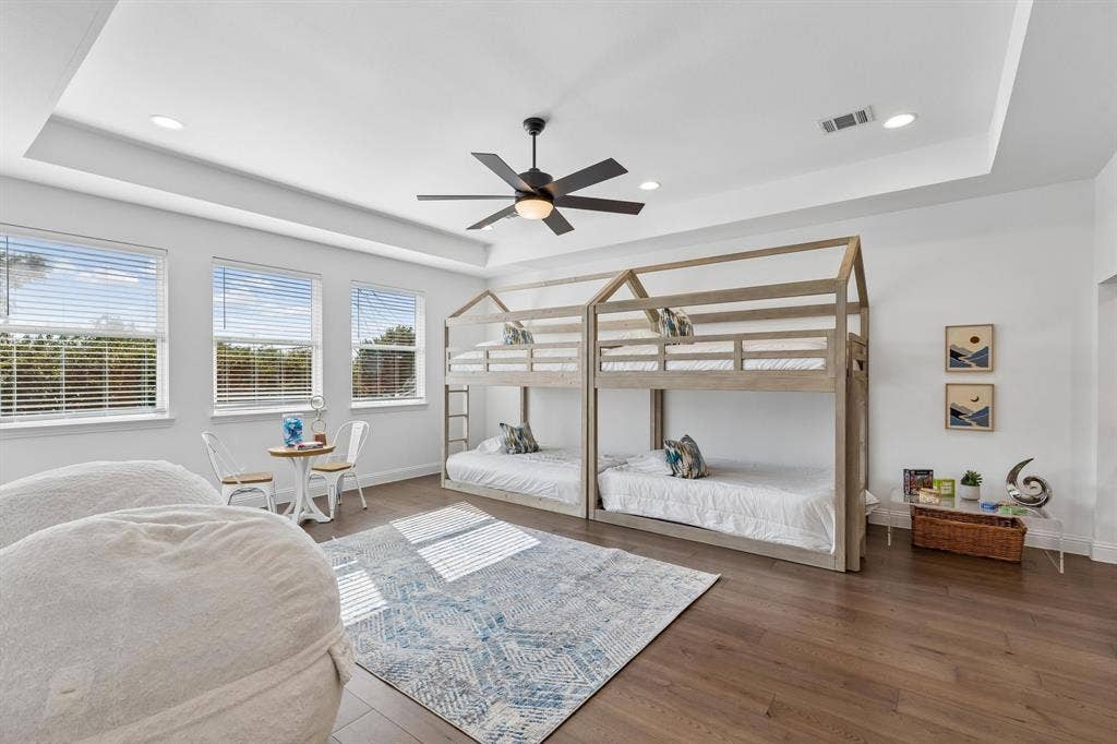 Gameroom or Bunkroom