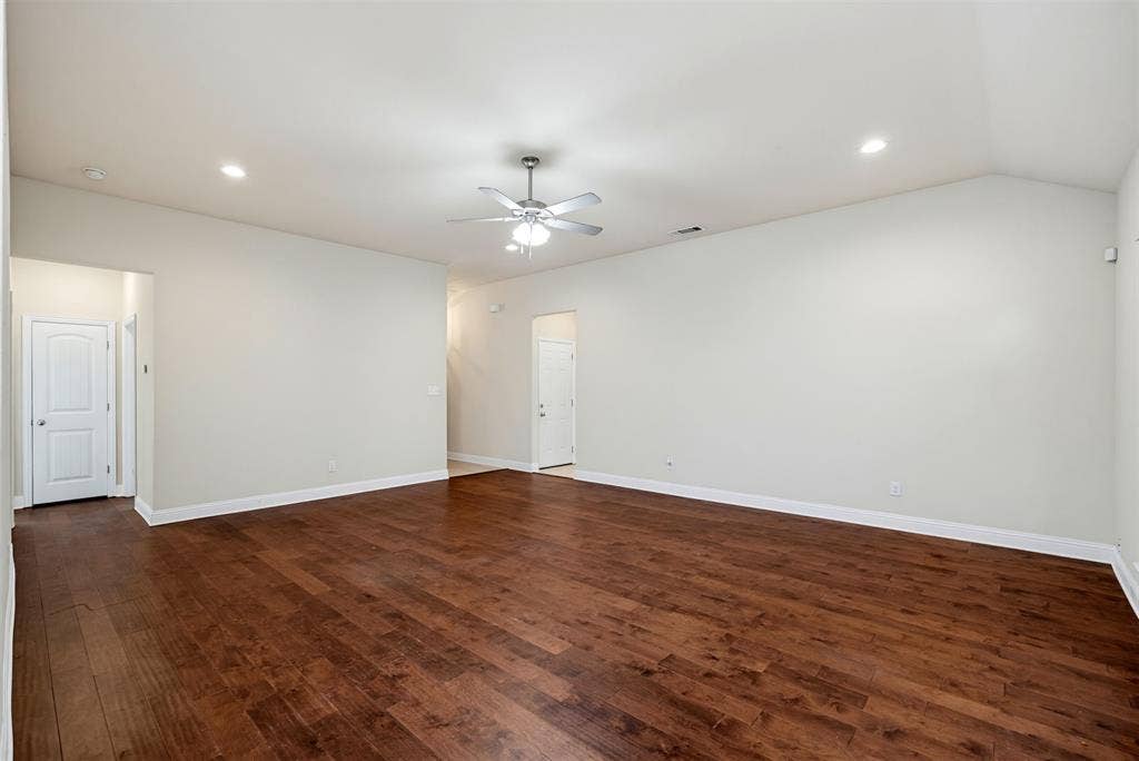 4721 Woodview Lane, Forest Hill, TX 76140