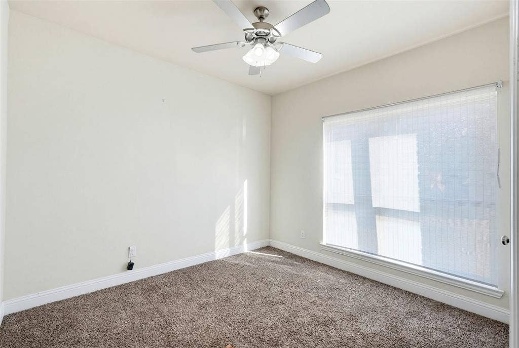 4721 Woodview Lane, Forest Hill, TX 76140