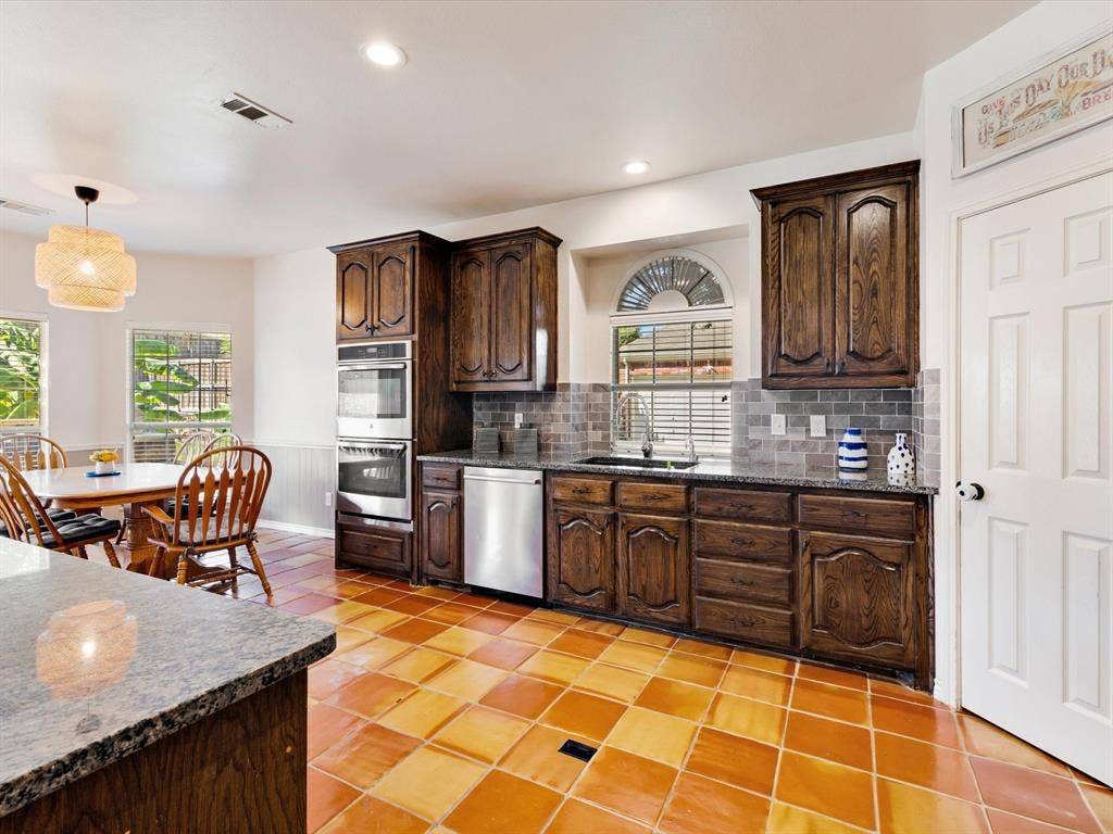 809 Stanford Drive, Murphy, TX 75094 809 Stanford Drive, Murphy, TX 75094