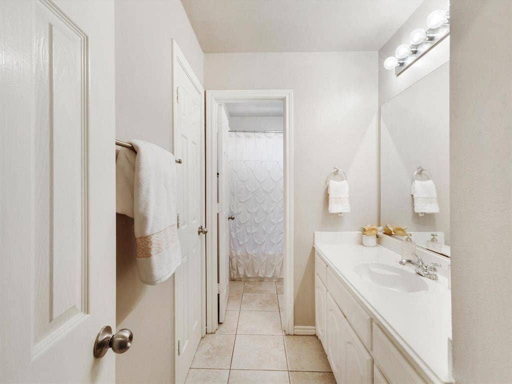 809 Stanford Drive, Murphy, TX 75094 809 Stanford Drive, Murphy, TX 75094