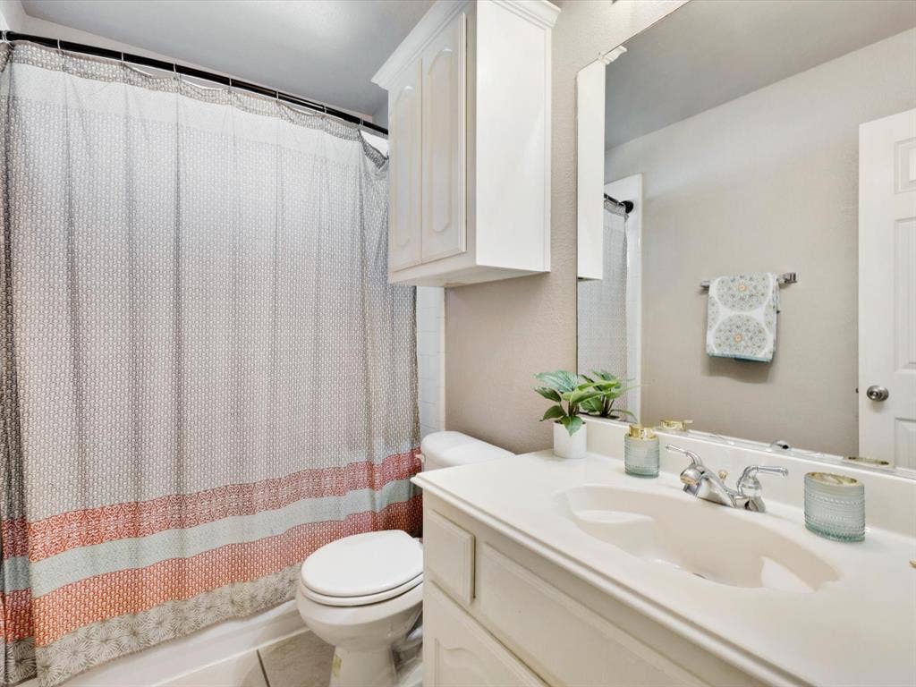 809 Stanford Drive, Murphy, TX 75094 809 Stanford Drive, Murphy, TX 75094