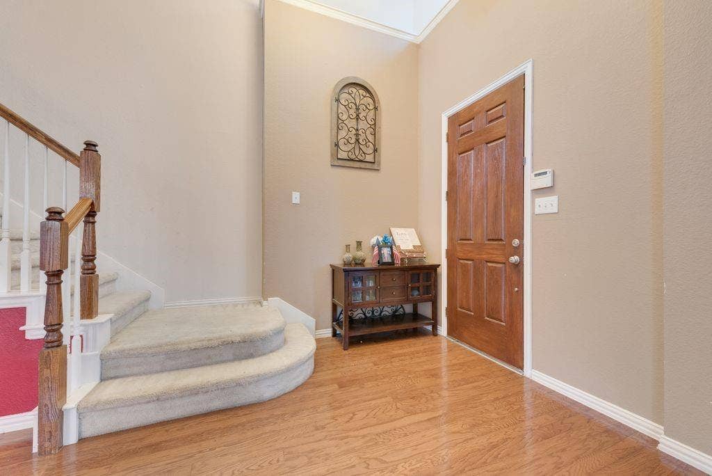 6011 Crestridge Lane, Sachse, TX 75048
