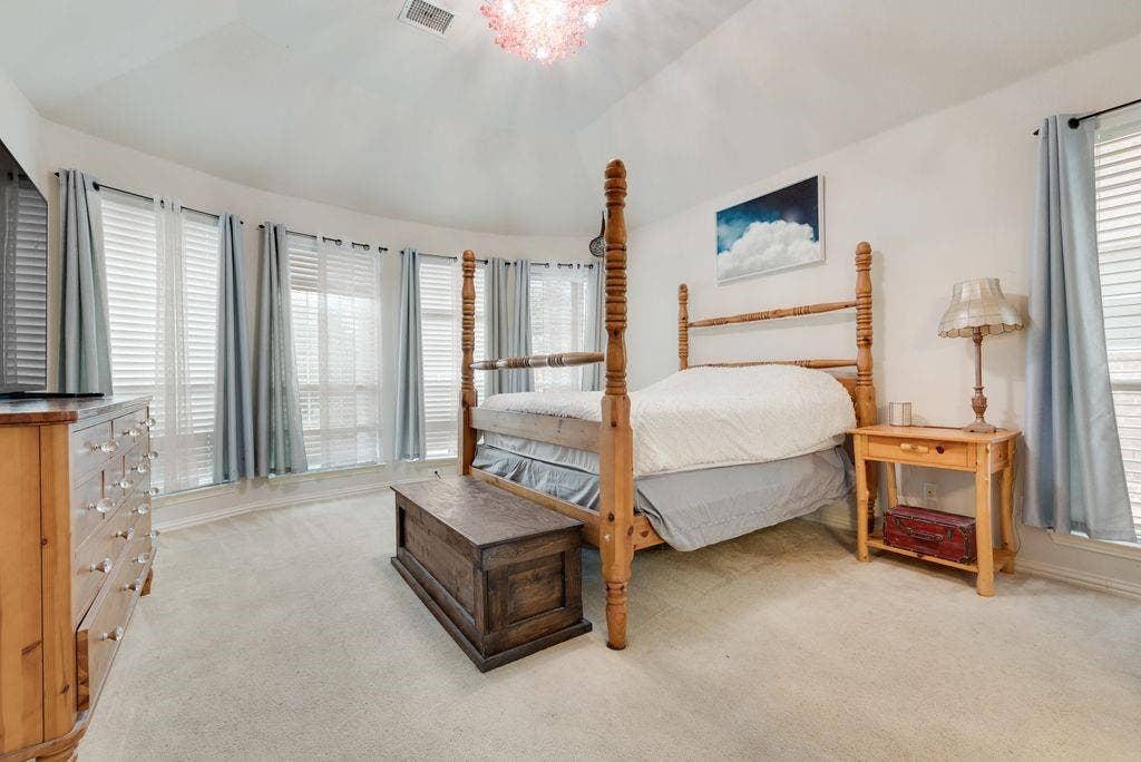 6011 Crestridge Lane, Sachse, TX 75048