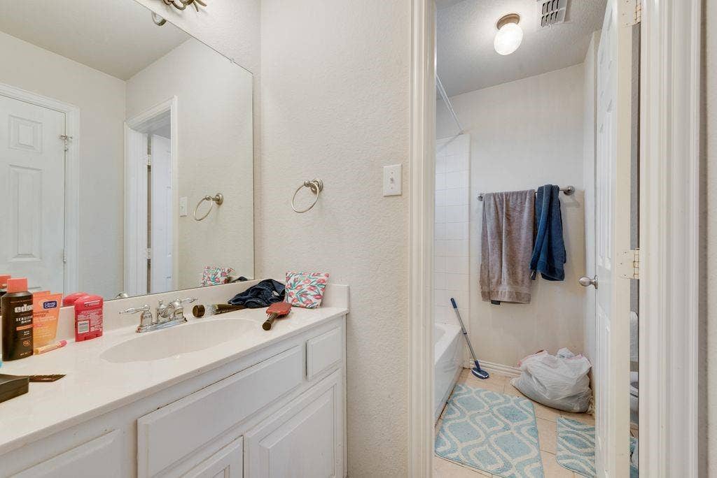 6011 Crestridge Lane, Sachse, TX 75048