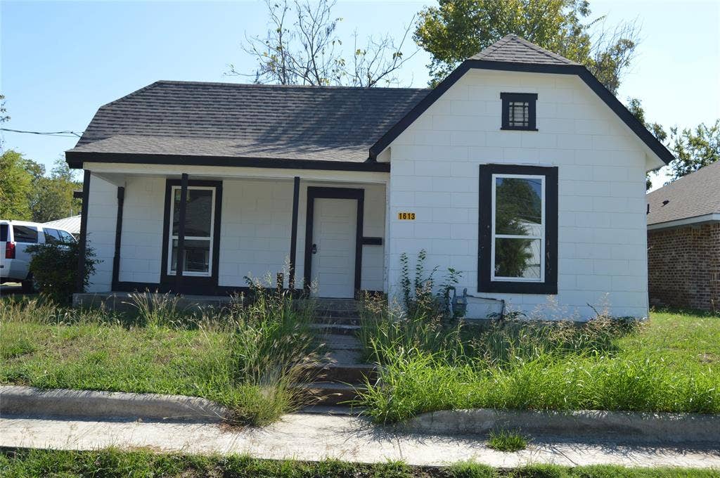 1613 Jones Street, Greenville, TX 75401 1613 Jones Street, Greenville, TX 75401