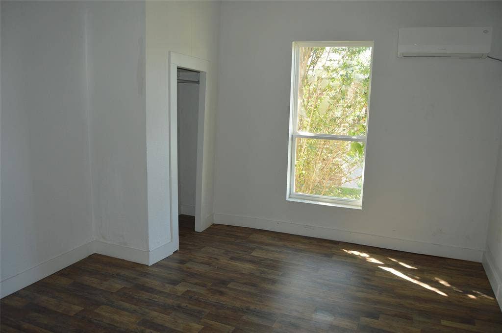 1613 Jones Street, Greenville, TX 75401 1613 Jones Street, Greenville, TX 75401