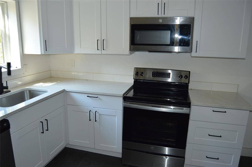 1613 Jones Street, Greenville, TX 75401 1613 Jones Street, Greenville, TX 75401