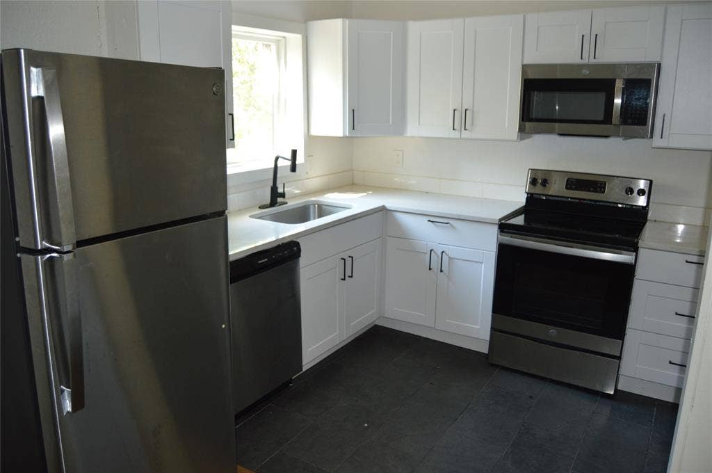 1613 Jones Street, Greenville, TX 75401 1613 Jones Street, Greenville, TX 75401