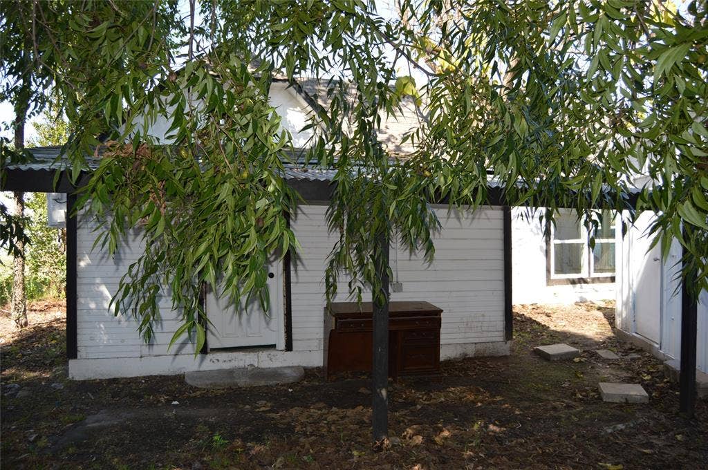 1613 Jones Street, Greenville, TX 75401 1613 Jones Street, Greenville, TX 75401