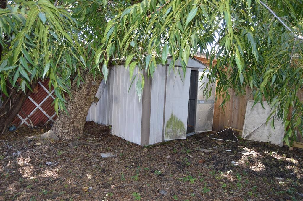 1613 Jones Street, Greenville, TX 75401 1613 Jones Street, Greenville, TX 75401