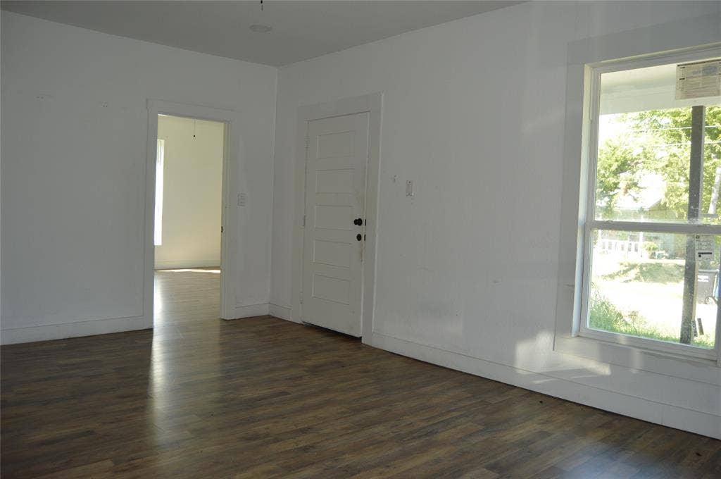 1613 Jones Street, Greenville, TX 75401 1613 Jones Street, Greenville, TX 75401
