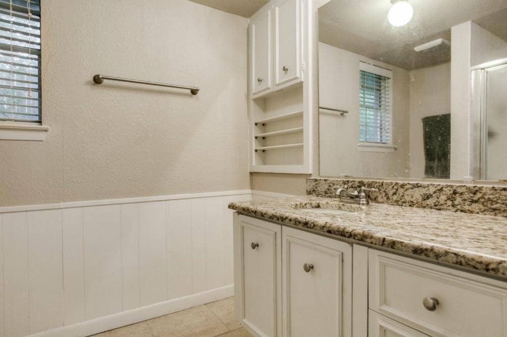 3801 Eugene Court N, Irving, TX 75062 3801 Eugene Court N, Irving, TX 75062