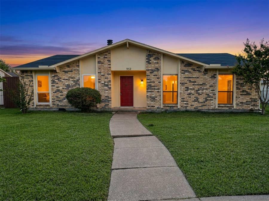Property photo for 952 Lockhart Drive, Plano, TX