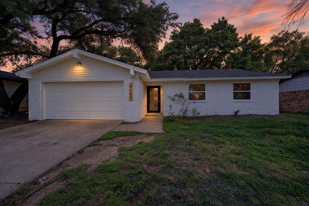 2127 Versailles Drive, Carrollton, TX 75007