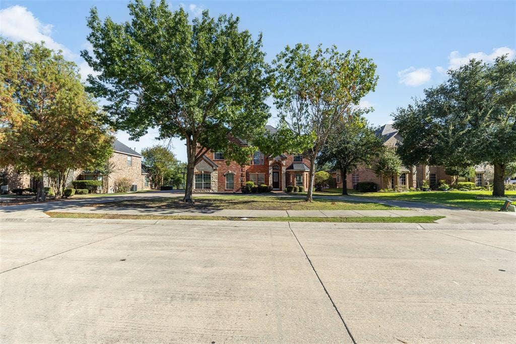 10206 Broadmoor Lane, Rowlett, TX 75089 10206 Broadmoor Lane, Rowlett, TX 75089
