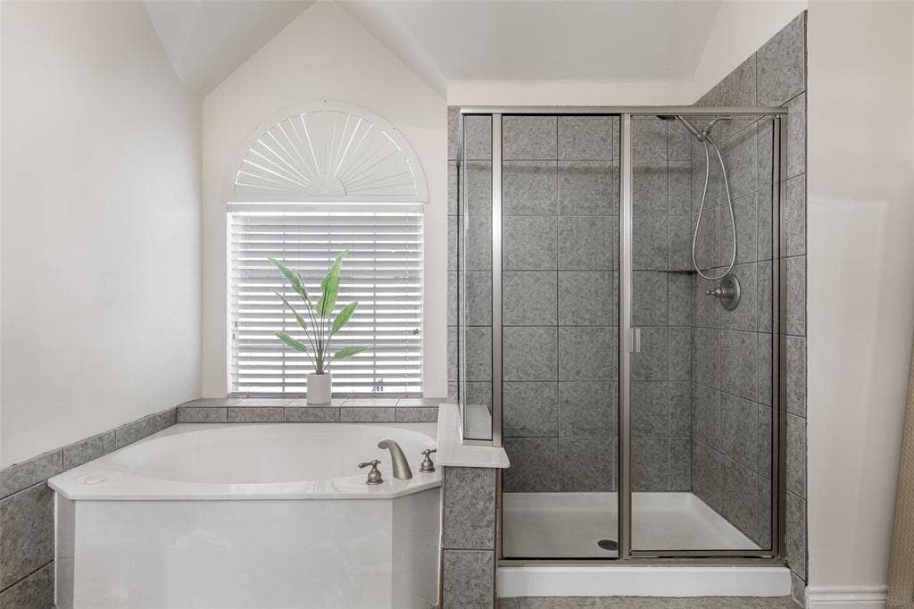 10206 Broadmoor Lane, Rowlett, TX 75089 10206 Broadmoor Lane, Rowlett, TX 75089