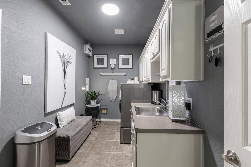 10206 Broadmoor Lane, Rowlett, TX 75089 10206 Broadmoor Lane, Rowlett, TX 75089