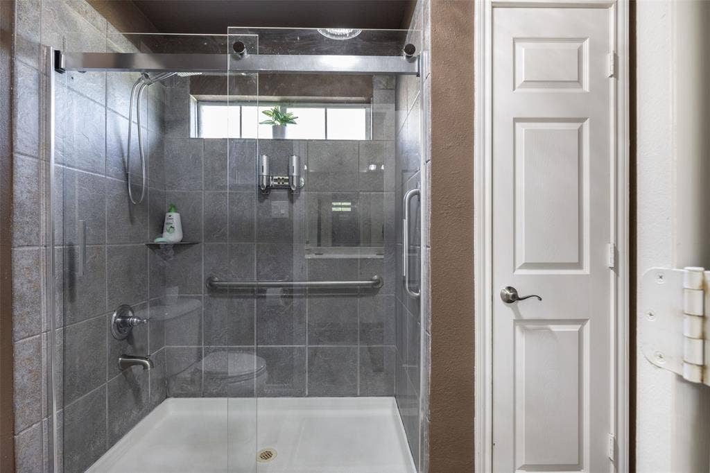 10206 Broadmoor Lane, Rowlett, TX 75089 10206 Broadmoor Lane, Rowlett, TX 75089