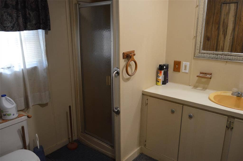 3345 County Road 1125, Farmersville, TX 75442 3345 County Road 1125, Farmersville, TX 75442