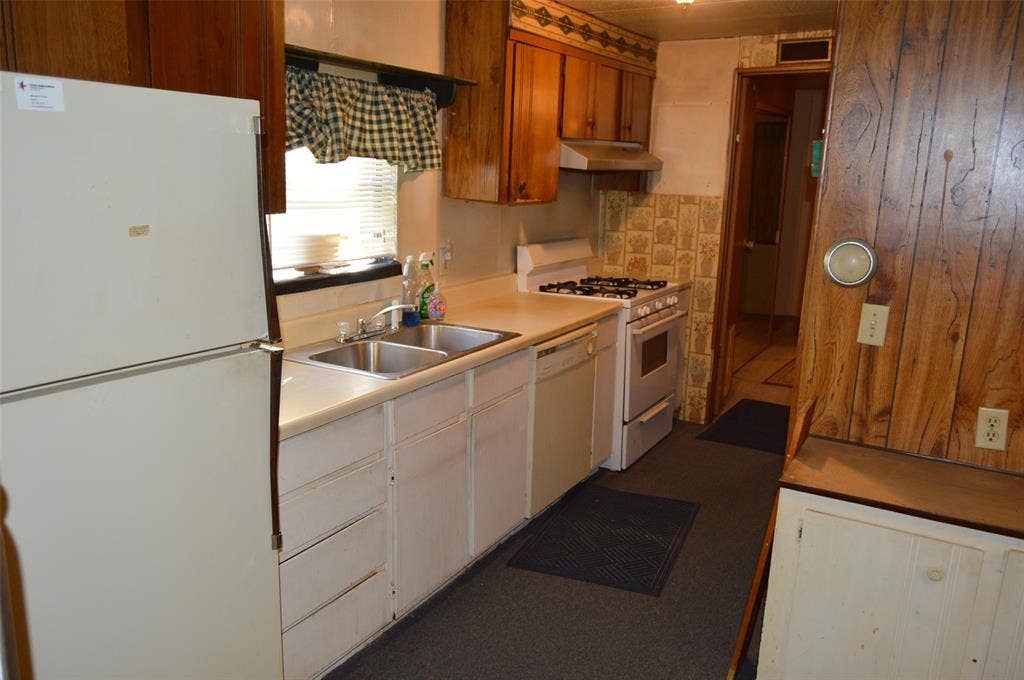 3345 County Road 1125, Farmersville, TX 75442 3345 County Road 1125, Farmersville, TX 75442