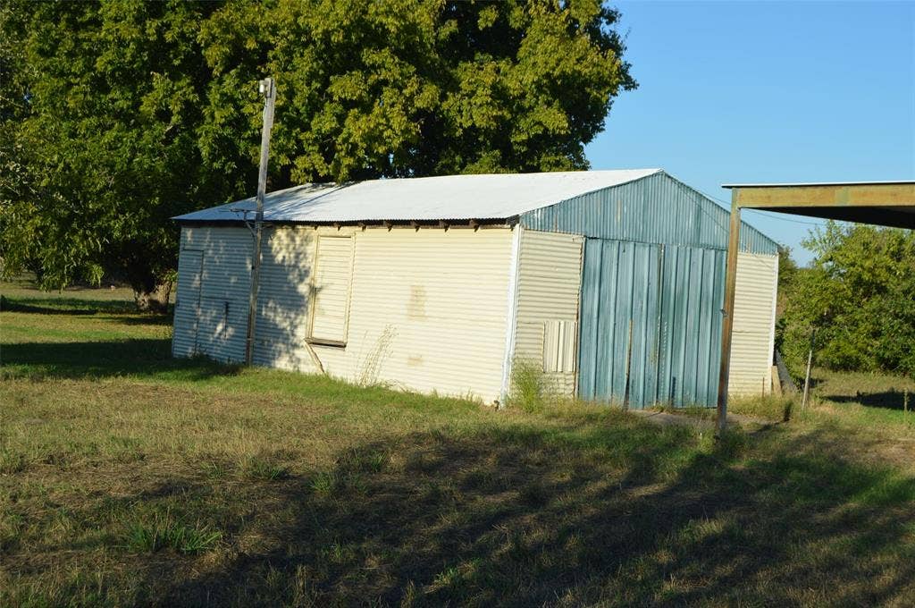 3345 County Road 1125, Farmersville, TX 75442 Garage/shop building