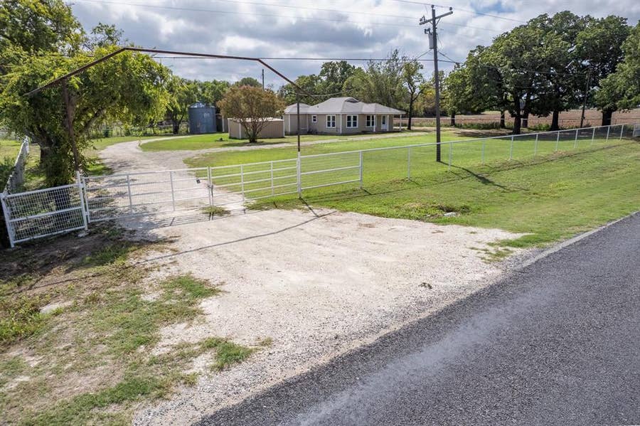 Property photo for 36074 N Fm 219, Stephenville, TX