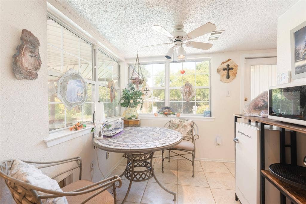 1909 Linda Lane, Richardson, TX 75081 1909 Linda Lane, Richardson, TX 75081