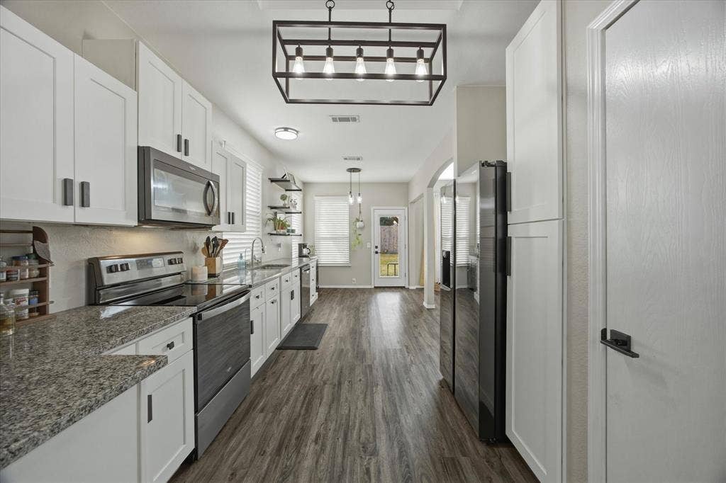 322 Sweet Leaf Lane, Lake Dallas, TX 75065 322 Sweet Leaf Lane, Lake Dallas, TX 75065