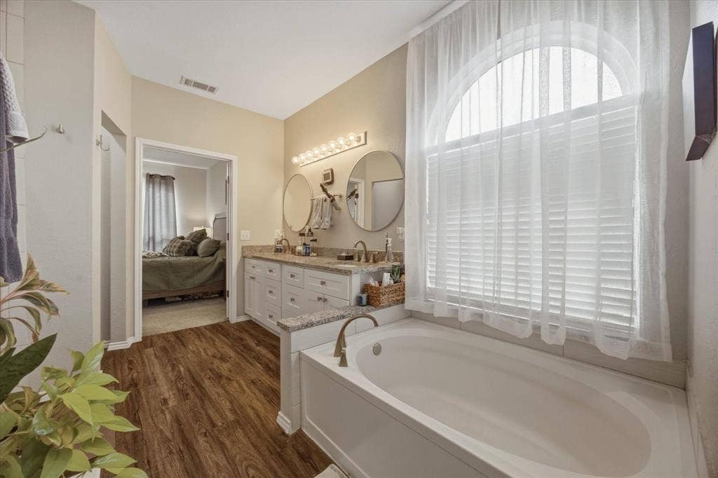 322 Sweet Leaf Lane, Lake Dallas, TX 75065 322 Sweet Leaf Lane, Lake Dallas, TX 75065
