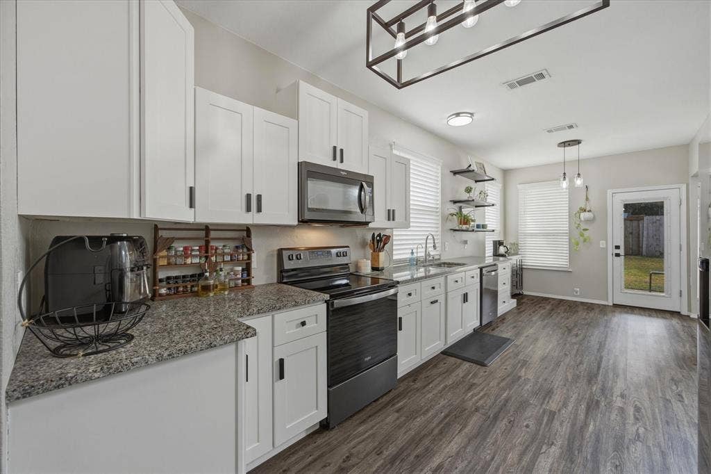 322 Sweet Leaf Lane, Lake Dallas, TX 75065 322 Sweet Leaf Lane, Lake Dallas, TX 75065
