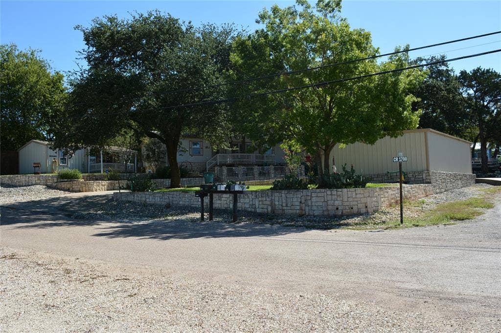 298 County Road 1700, Clifton, TX 76634