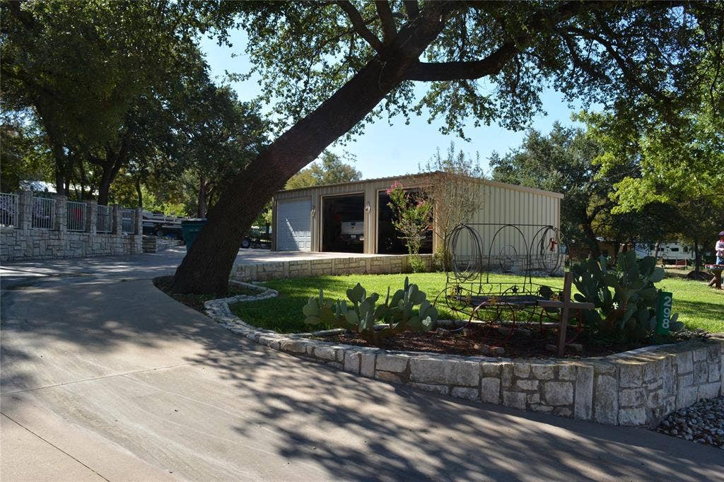 298 County Road 1700, Clifton, TX 76634